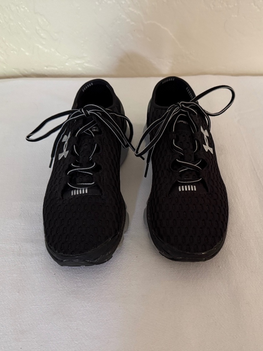 Under Armour SpeedForm Gemini Running Shoes Black Women’s 9 Men’s 7.5